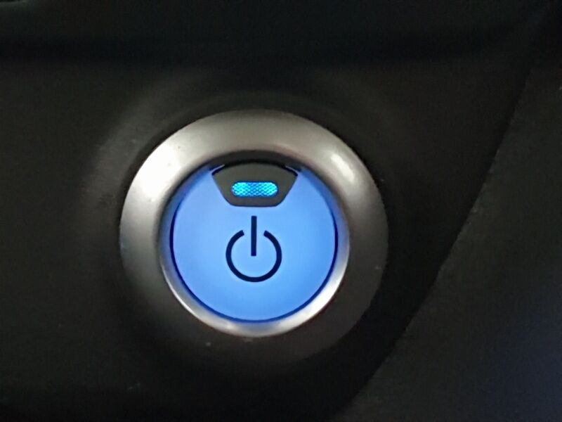 More views of Nissan Leaf