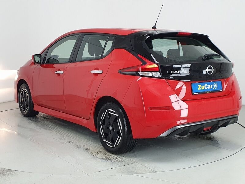 More views of Nissan Leaf