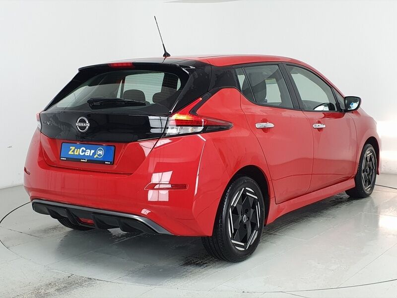 More views of Nissan Leaf