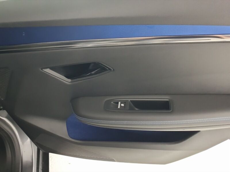 More views of Renault Scenic