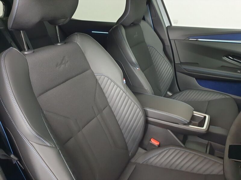 More views of Renault Scenic