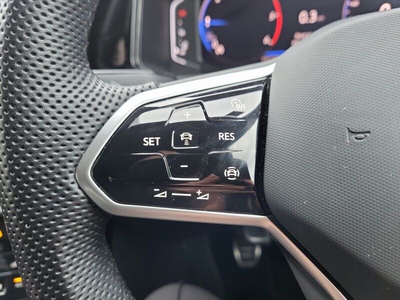 More views of Volkswagen T-Roc