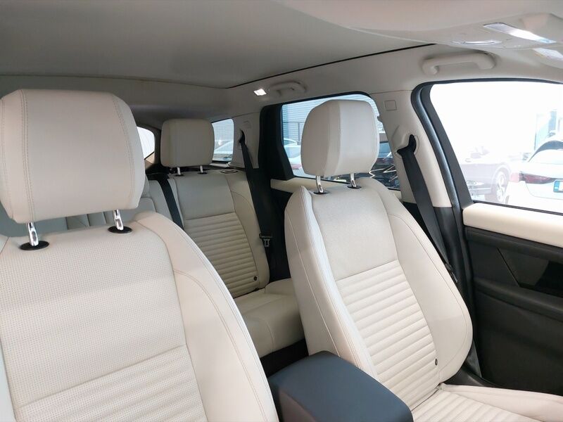 More views of Land Rover Discovery Sport