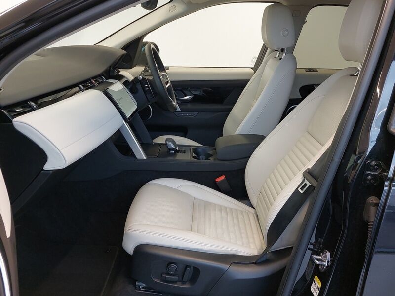 More views of Land Rover Discovery Sport