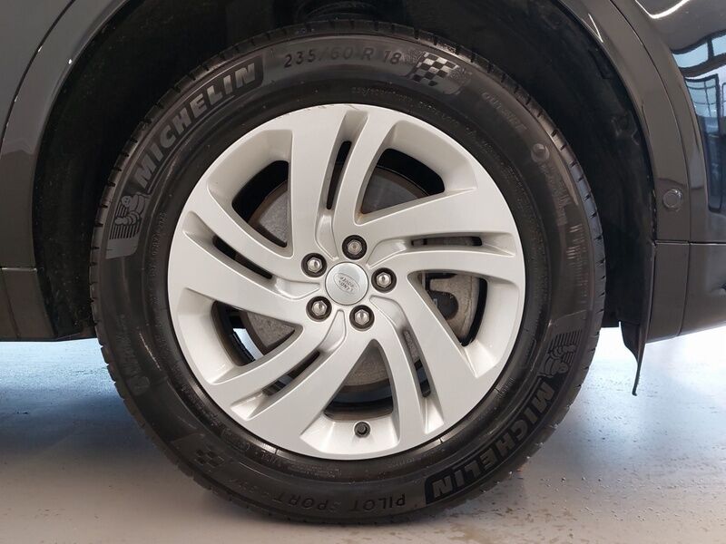 More views of Land Rover Discovery Sport