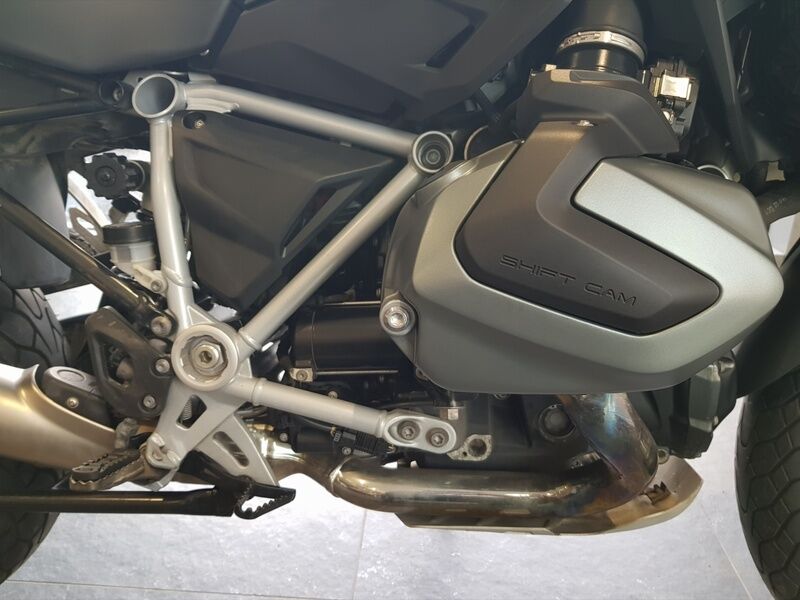 More views of BMW R 1250