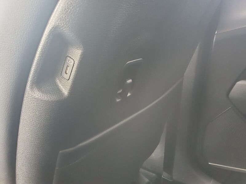 More views of Kia Sportage