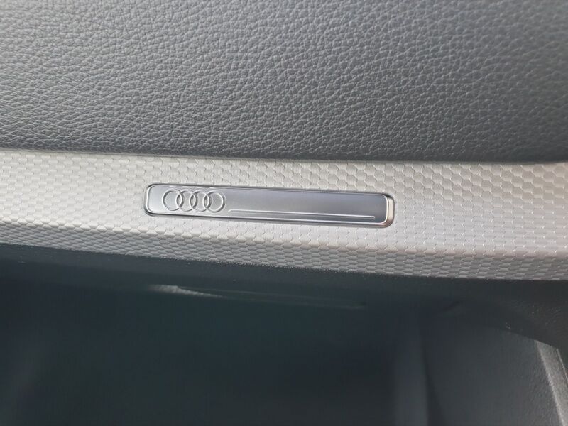 More views of Audi Q2