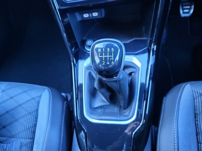 More views of Volkswagen T-Roc