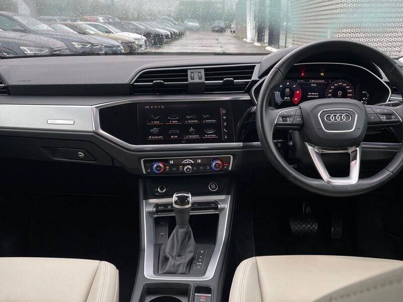 More views of Audi Q3
