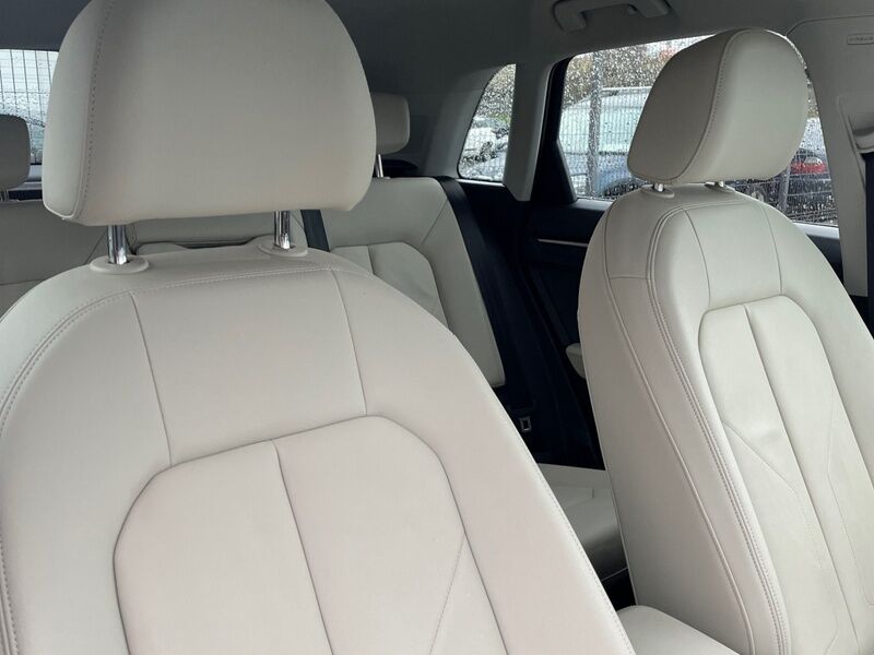 More views of Audi Q3