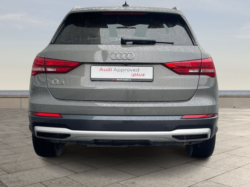 More views of Audi Q3