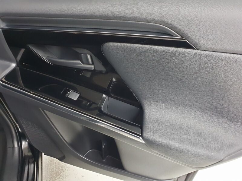 More views of Subaru Solterra