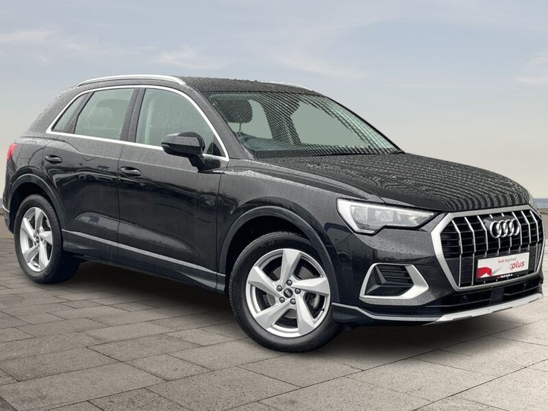 More views of Audi Q3