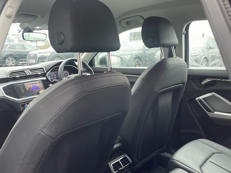 More views of Audi Q3