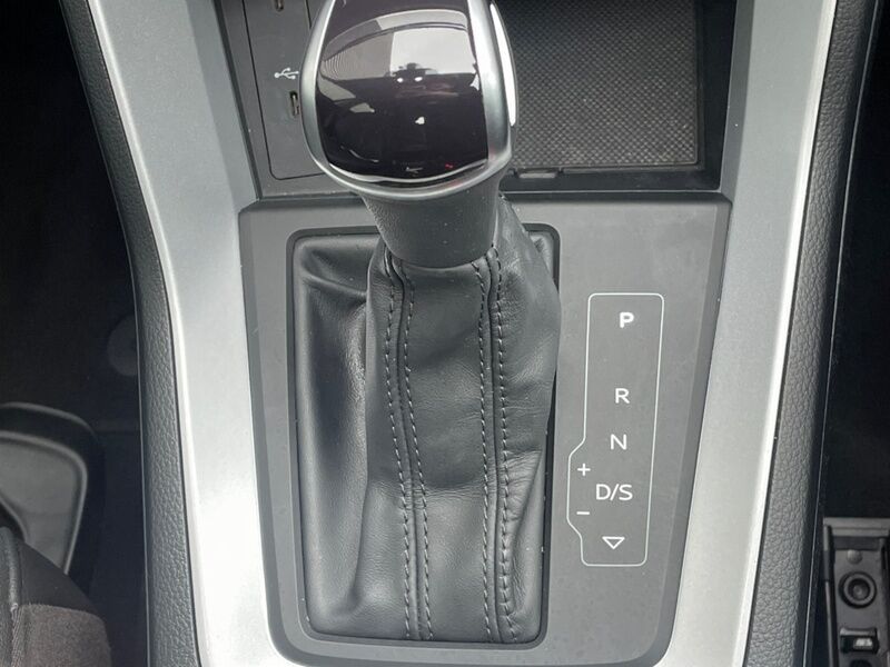 More views of Audi Q3