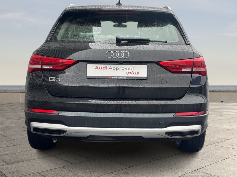 More views of Audi Q3
