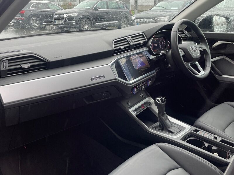 More views of Audi Q3