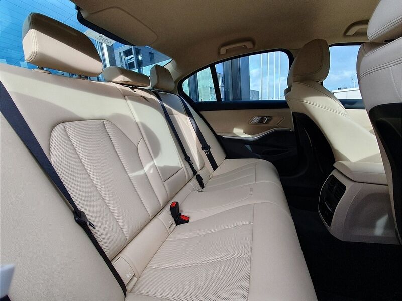 More views of BMW 3-Series