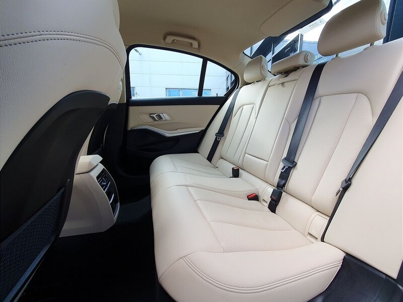 More views of BMW 3-Series