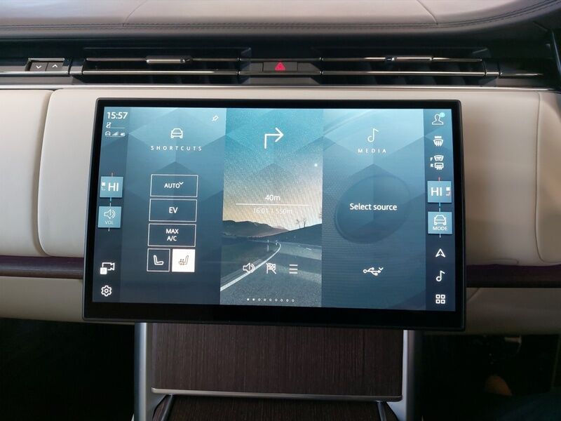 More views of Land Rover Range Rover