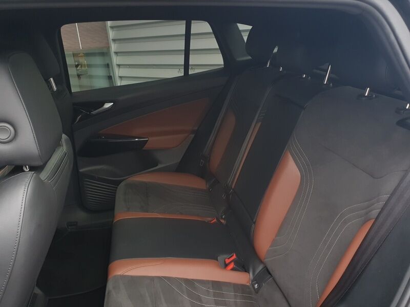 More views of Volkswagen ID.4