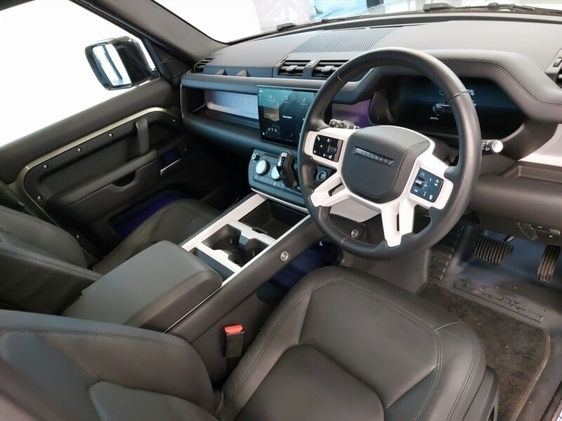 More views of Land Rover Defender