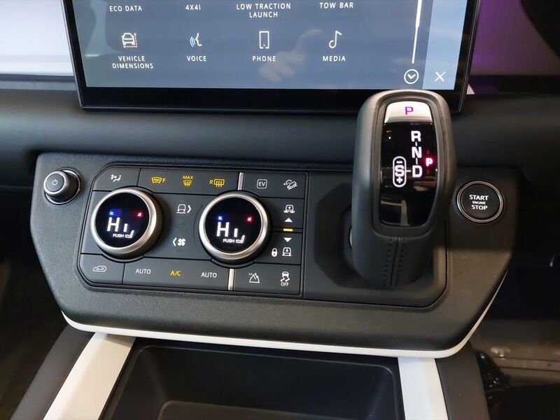 More views of Land Rover Defender