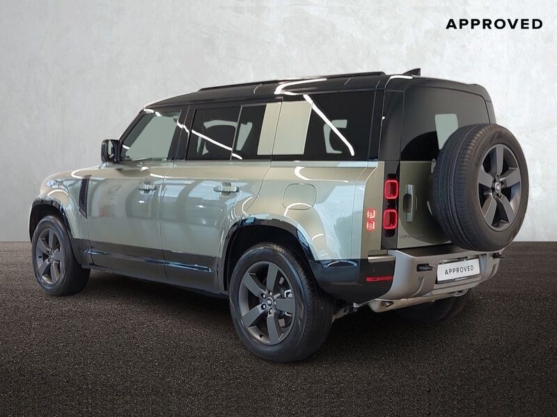 More views of Land Rover Defender