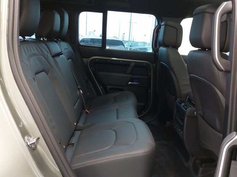 More views of Land Rover Defender