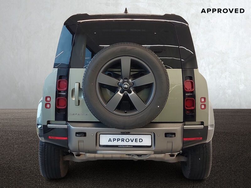 More views of Land Rover Defender