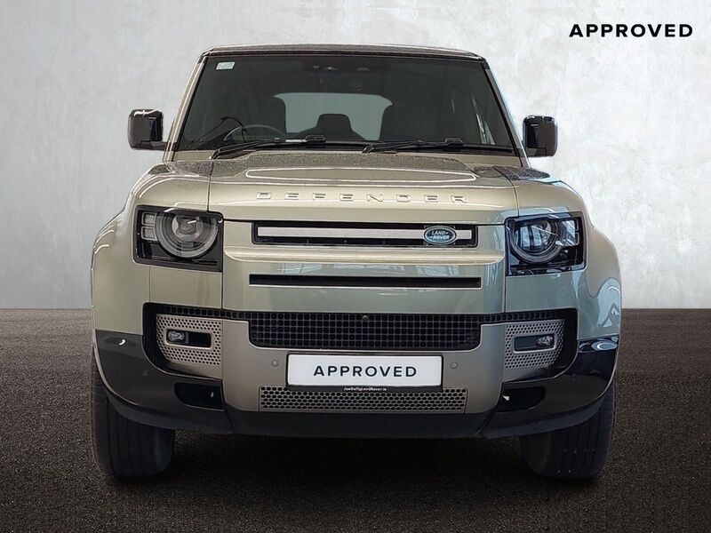 More views of Land Rover Defender