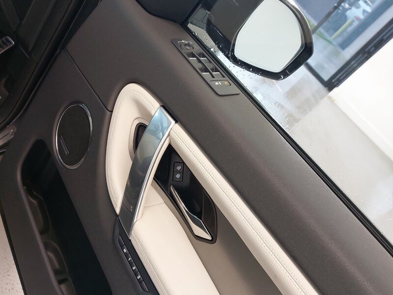 More views of Land Rover Discovery Sport