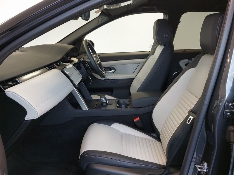 More views of Land Rover Discovery Sport