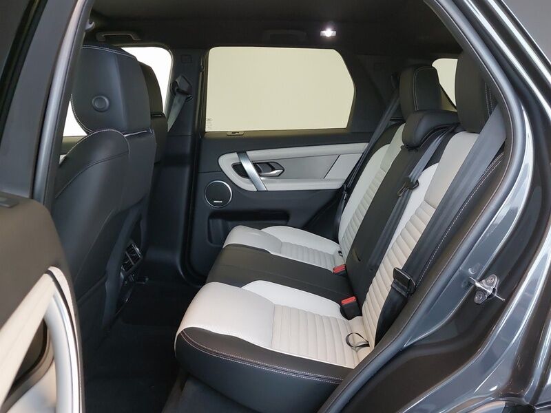 More views of Land Rover Discovery Sport