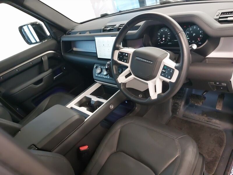 More views of Land Rover Defender