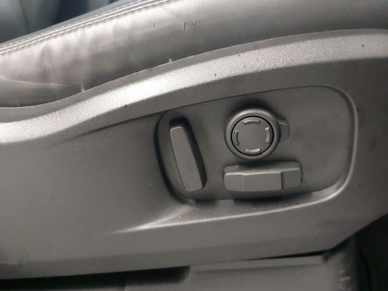 More views of Land Rover Defender