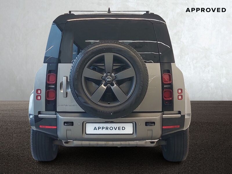 More views of Land Rover Defender