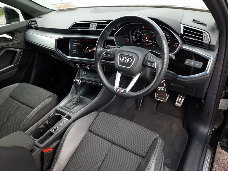More views of Audi Q3
