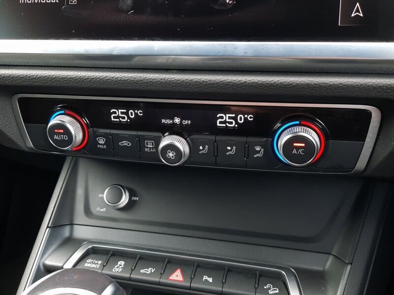 More views of Audi Q3