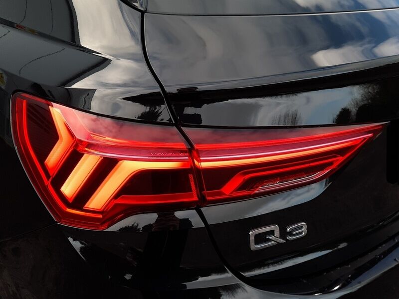 More views of Audi Q3