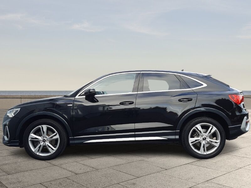 More views of Audi Q3