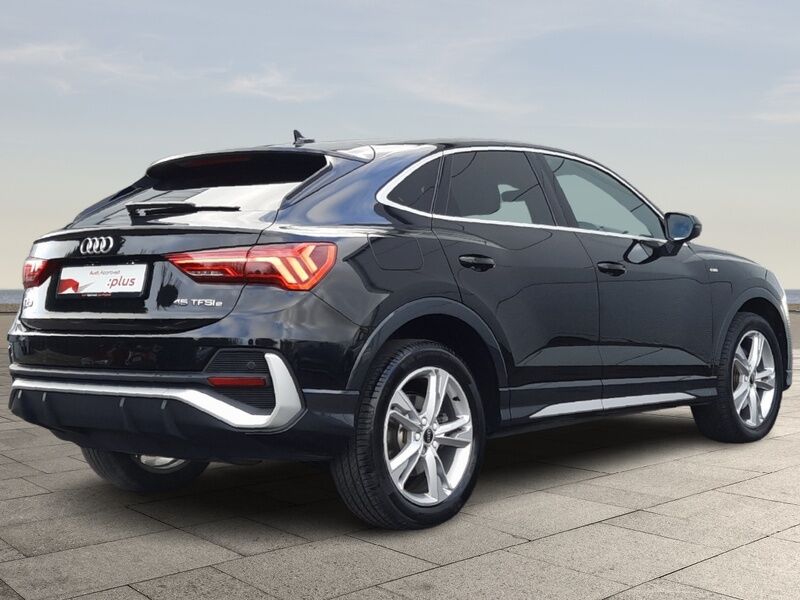 More views of Audi Q3