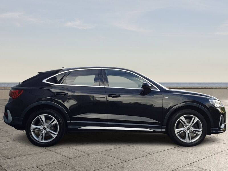 More views of Audi Q3