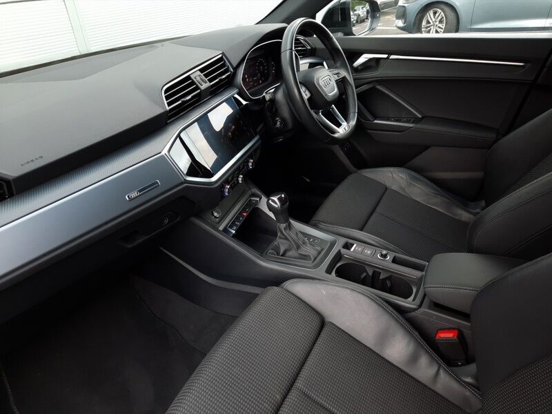 More views of Audi Q3