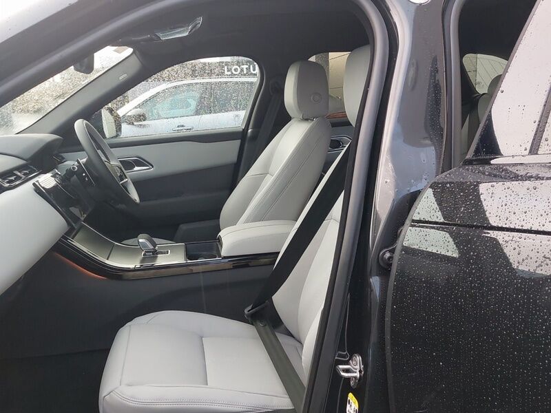 More views of Land Rover Range Rover Velar