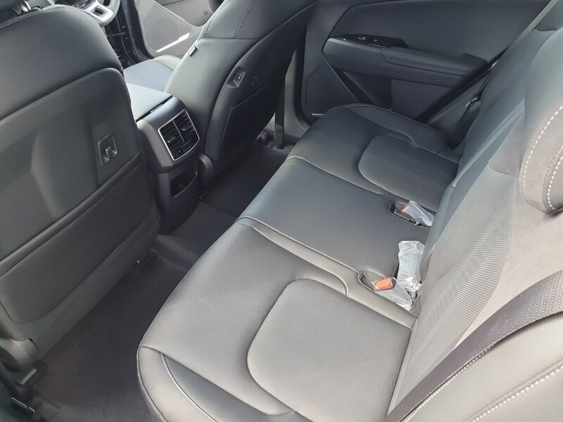 More views of Kia Sportage