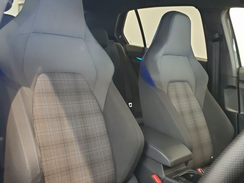 More views of Volkswagen Golf