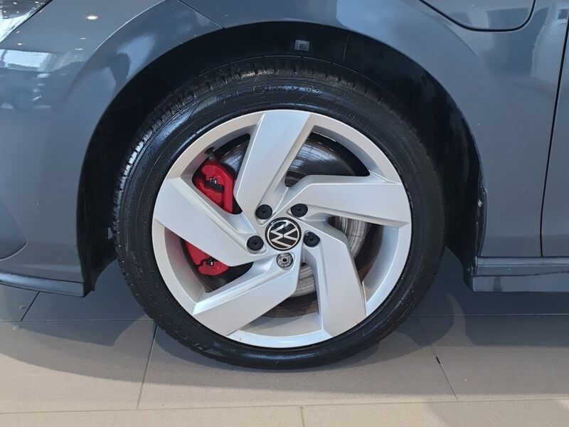 More views of Volkswagen Golf