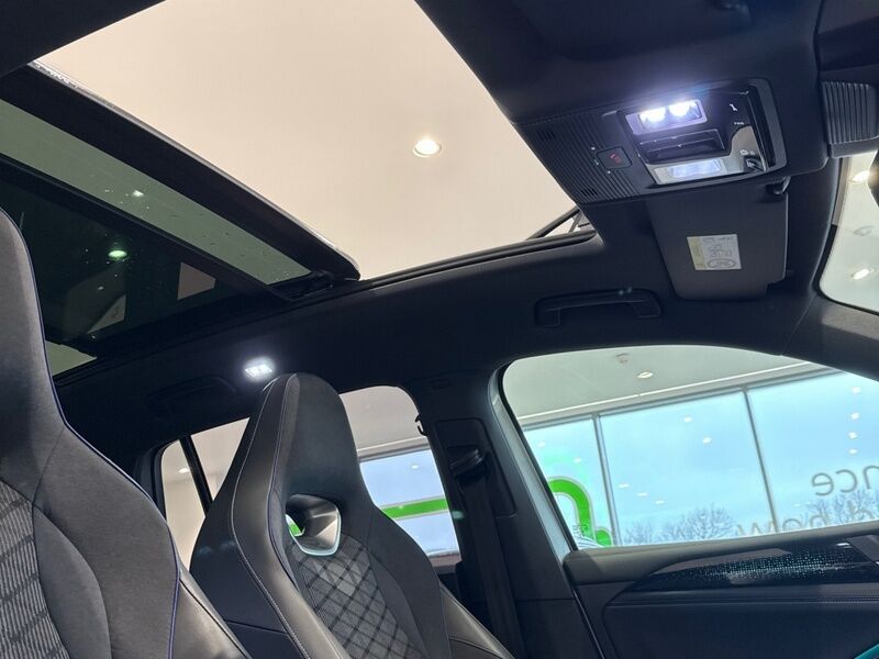 More views of Volkswagen Tiguan